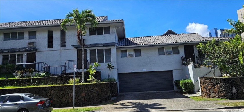 Highly sought after 3 bedroom 2 bath townhouse in Salt Lake that - Beach Townhome/Townhouse for sale in Honolulu, Hawaii on Beachhouse.com