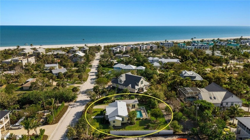 Beautiful, near beach *Buttonwood* cottage, 4 lots from the - Beach Home for sale in Sanibel, Florida on Beachhouse.com