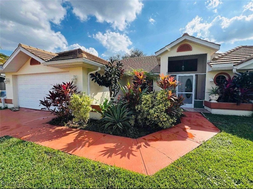 Absolutely beautiful and unique property! No HOA, but connected - Beach Home for sale in Lehigh Acres, Florida on Beachhouse.com