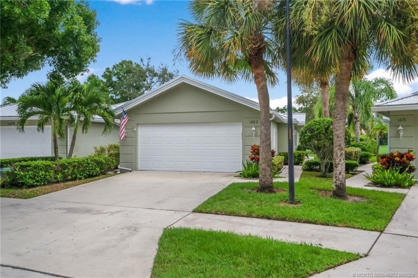 Welcome to tranquility! 2BR/2BA/2CG solid concrete & crowned - Beach Home for sale in Palm City, Florida on Beachhouse.com