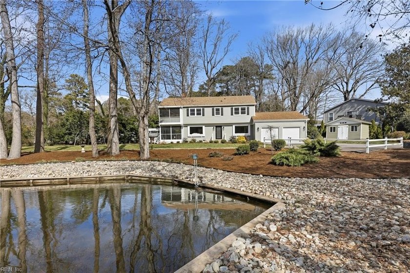 Exceptional and pristine lakefront living on 1+ acre within an - Beach Home for sale in Virginia Beach, Virginia on Beachhouse.com
