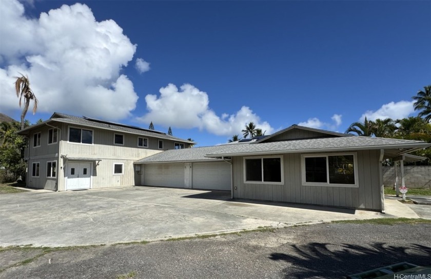 Welcome home to a uniquely spacious property designed with - Beach Home for sale in Kailua, Hawaii on Beachhouse.com
