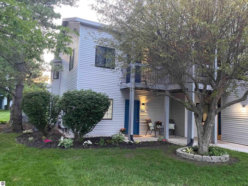 Beautifully upgraded ground floor end unit in downtown Traverse - Beach Condo for sale in Traverse City, Michigan on Beachhouse.com