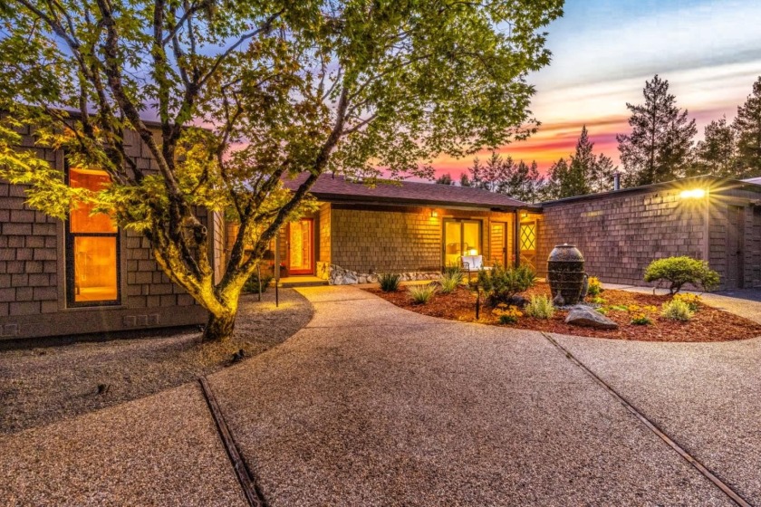 Mid-Century Modern Gem with 5-Bedrooms, 3-Full Bathrooms, 2-Half - Beach Home for sale in Los Gatos, California on Beachhouse.com