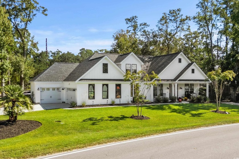 WOW!! This 5-bedroom, 3-bath no HOA home will blow your socks - Beach Home for sale in Murrells Inlet, South Carolina on Beachhouse.com