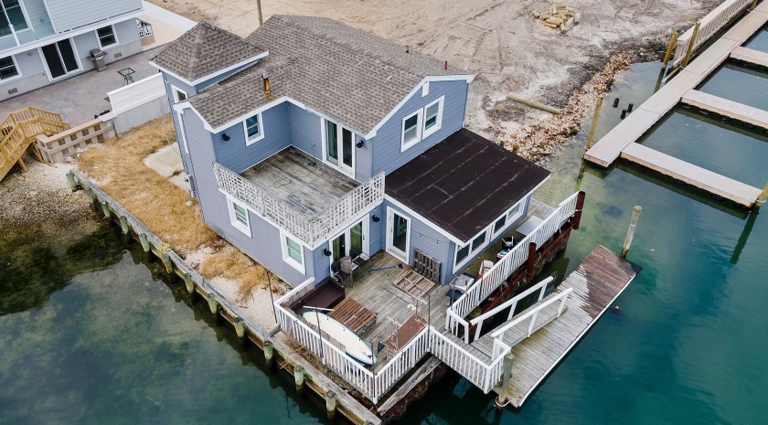 More than Meets the Eye. Amazing opportunity to own 100 Feet of - Beach Home for sale in Wildwood, New Jersey on Beachhouse.com