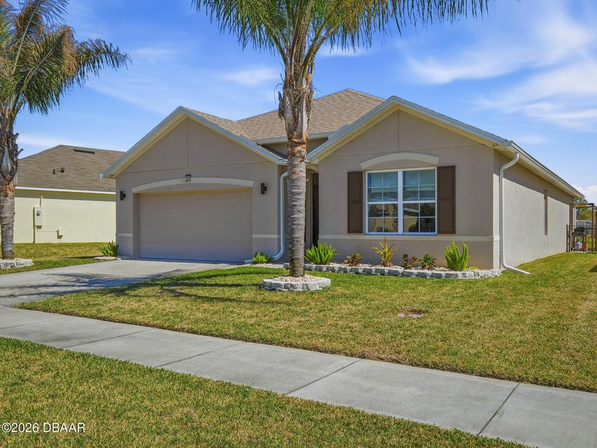 Impeccably maintained home in Sabal Lakes! New roof and gutters! - Beach Home for sale in New Smyrna Beach, Florida on Beachhouse.com