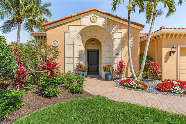 Experience Luxury Waterfront Living with Golf, Beach and Marina - Beach Home for sale in Naples, Florida on Beachhouse.com