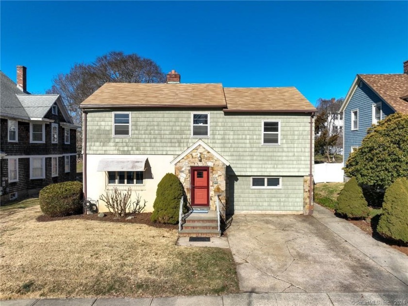Positioned in a prime location, this charming Colonial-style - Beach Home for sale in Groton, Connecticut on Beachhouse.com