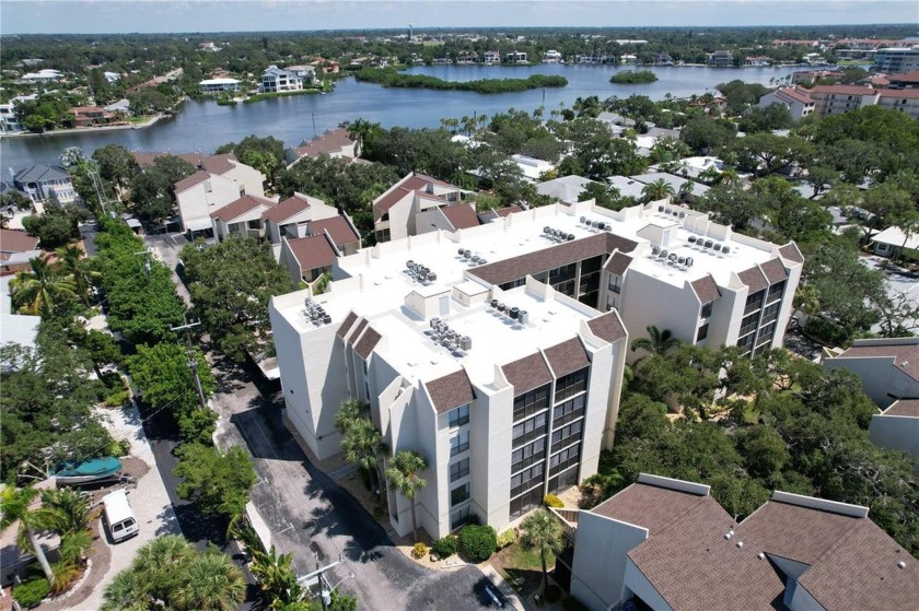 Beachside Bliss at Bay Oaks on Siesta Key! Welcome to your - Beach Condo for sale in Sarasota, Florida on Beachhouse.com