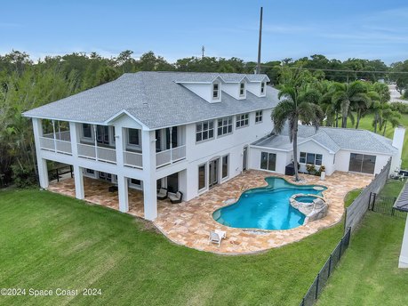 Sweeping Indian River views from this resort style home offering - Beach Home for sale in Melbourne, Florida on Beachhouse.com