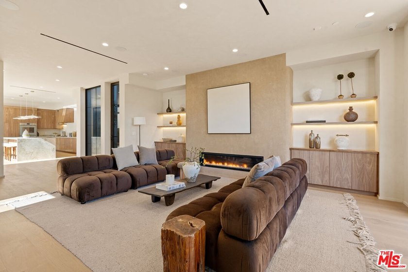 Welcome to this 2026 new construction, private tropical pool - Beach Home for sale in Venice, California on Beachhouse.com