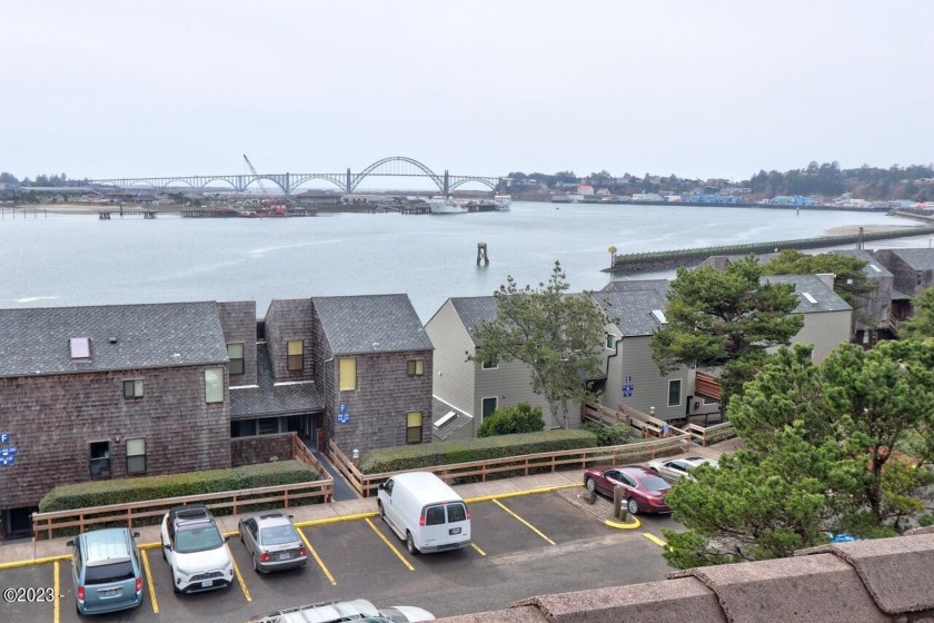 Perfect Beach get away or year round Living.  Very Successful - Beach Condo for sale in Newport, Oregon on Beachhouse.com