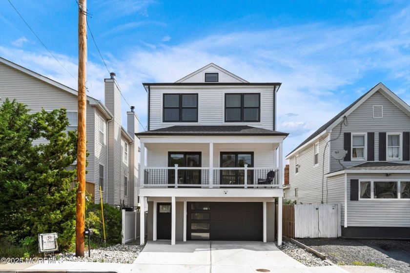 Coastal Serenity in Highlands: A Modern Masterpiece Discover - Beach Home for sale in Highlands, New Jersey on Beachhouse.com