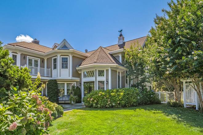 Situated on over an acre and tucked away from the road, this - Beach Home for sale in Montauk, New York on Beachhouse.com