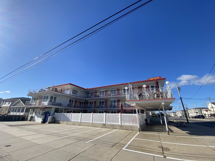 North Wildwood Aruba Motel with 24 Units, Office. Property has - Beach Commercial for sale in North Wildwood, New Jersey on Beachhouse.com