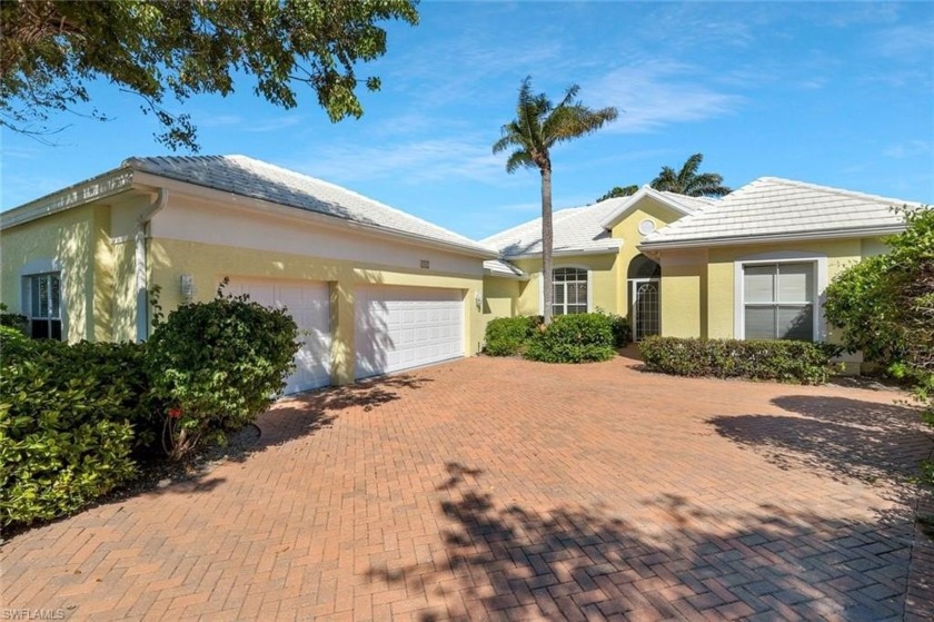 GREAT OPPORTUNITY TO CREATE YOUR FLORIDA DREAM HOME! This - Beach Home for sale in Naples, Florida on Beachhouse.com