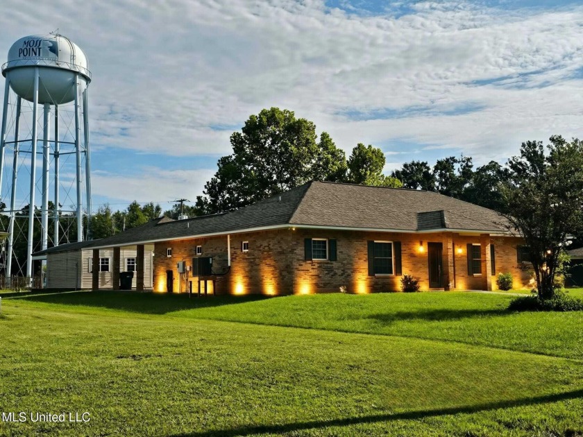 Beautifully Maintained Home with Workshop, Modern Upgrades & - Beach Home for sale in Moss Point, Mississippi on Beachhouse.com