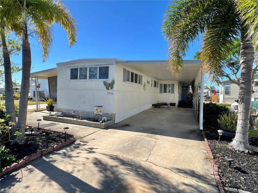 This is great place to call home! This 2 bed/1.5 bath home with - Beach Home for sale in St. Petersburg, Florida on Beachhouse.com