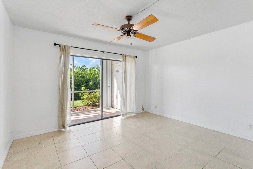 Well maintained 2 beds, 2 full bath condo in the heart of North - Beach Condo for sale in North Palm Beach, Florida on Beachhouse.com