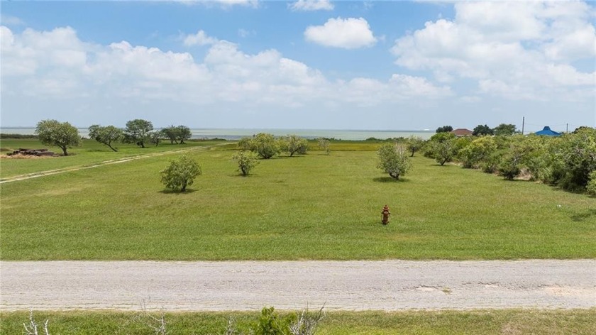 Beautiful Lot with Waterview of  Copano Bay..400* to waters edge - Beach Lot for sale in Bayside, Texas on Beachhouse.com