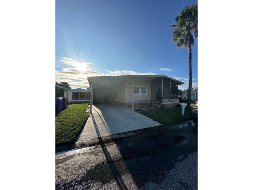 Welcome to this beautifully renovated 3-bedroom, 2-bathroom - Beach Home for sale in Tampa, Florida on Beachhouse.com