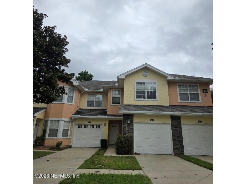 This 3-bedroom, 2.5-bath home newly painted, offers a spacious - Beach Condo for sale in Fernandina Beach, Florida on Beachhouse.com