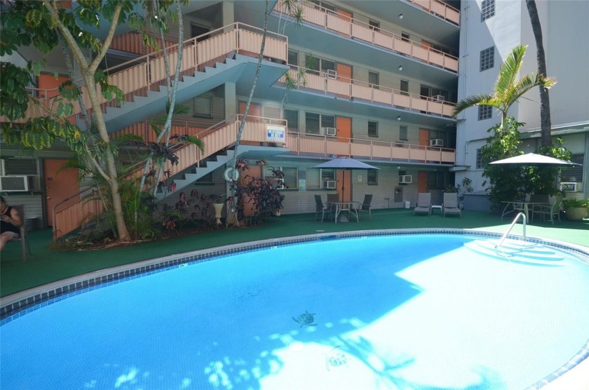 LEGAL SHORT-TERM RENTAL- Hawaiian King with it's 1950's art-deco - Beach Condo for sale in Honolulu, Hawaii on Beachhouse.com