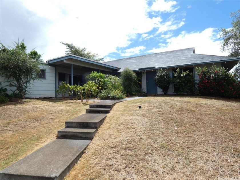 A diamond in the rough waiting for a family to call their - Beach Home for sale in Mililani, Hawaii on Beachhouse.com