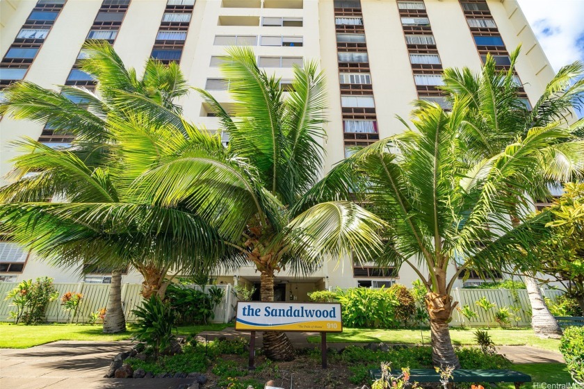 Investors, commuters, and first-time homebuyers-this is your - Beach Condo for sale in Honolulu, Hawaii on Beachhouse.com