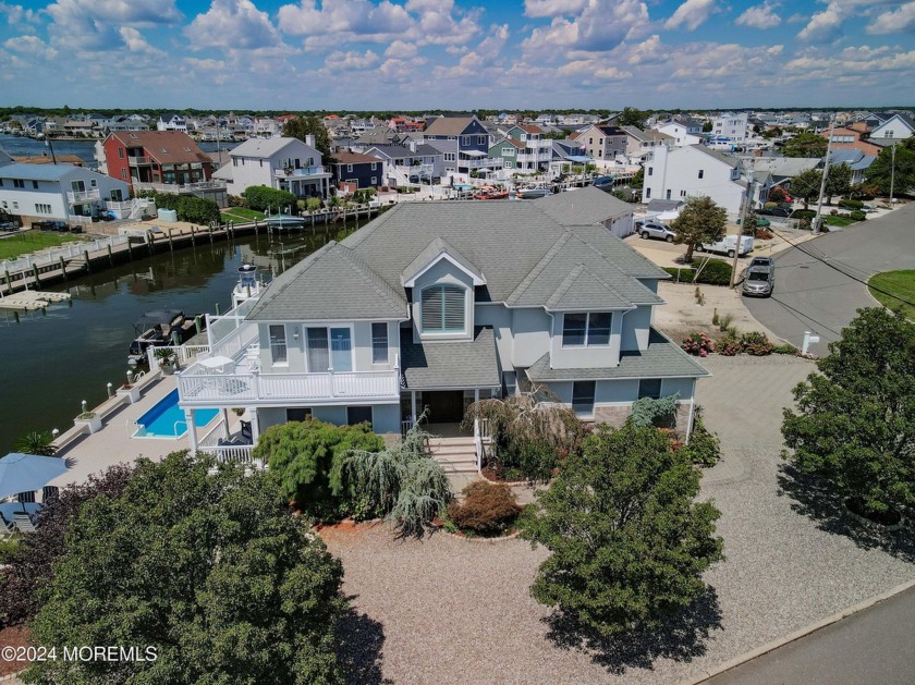 Spectacular Waterfront! Reverse living offers breathtaking bay - Beach Home for sale in Toms River, New Jersey on Beachhouse.com