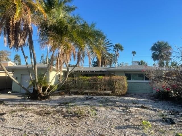 Under contract-accepting backup offers. Dream Home Opportunity - Beach Home for sale in Redington Beach, Florida on Beachhouse.com