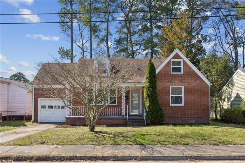 This delightful 2-story home offers spacious living and a - Beach Home for sale in Norfolk, Virginia on Beachhouse.com