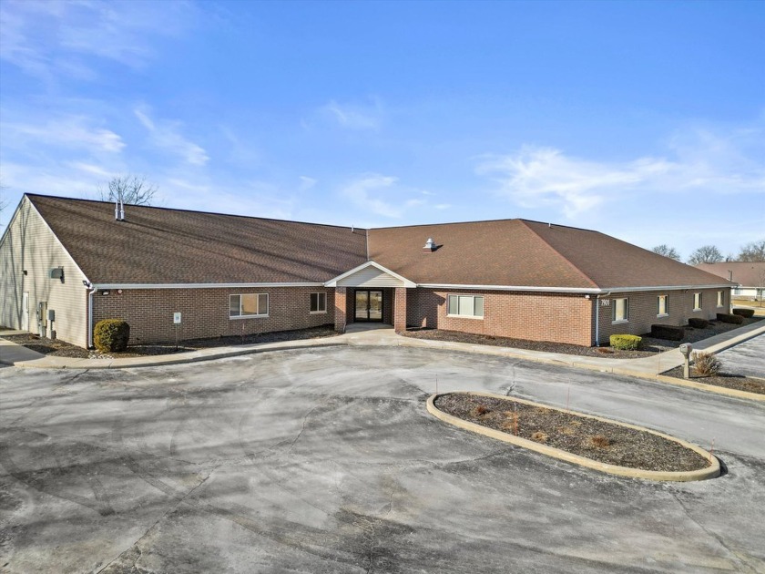 Excellent Business Opportunity! This 11,367 sqft 2006 built - Beach Commercial for sale in Milwaukee, Wisconsin on Beachhouse.com