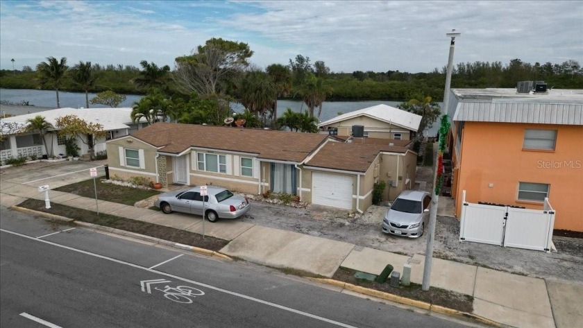 A great chance to purchase a waterfront lot ready for - Beach Townhome/Townhouse for sale in Redington Shores, Florida on Beachhouse.com