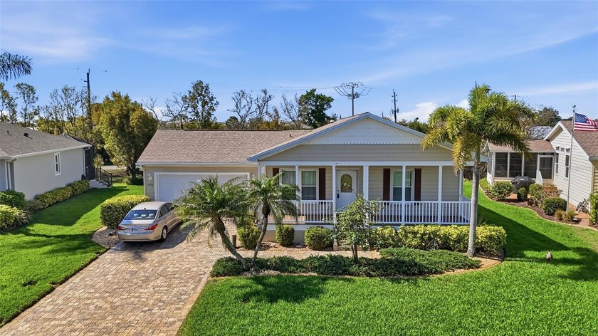 Welcome to this charming 3-bedroom, 2-bath, 2-car garage home - Beach Home for sale in Punta Gorda, Florida on Beachhouse.com