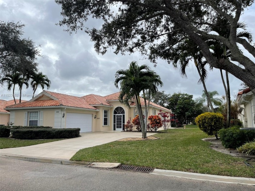 Wonderful opportunity to move into the famed Riverwalk of the - Beach Home for sale in West Palm Beach, Florida on Beachhouse.com