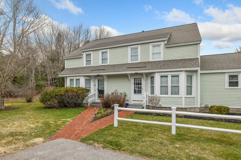 Experience the tranquility of an end-unit condominium, where - Beach Condo for sale in Kennebunk, Maine on Beachhouse.com