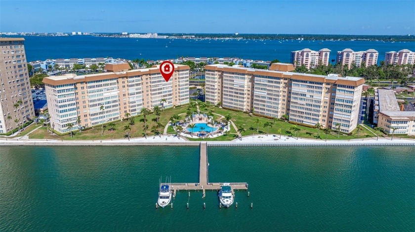 This spacious 2-bedroom, 2-bathroom condo spans 1,605 square - Beach Condo for sale in St. Petersburg, Florida on Beachhouse.com