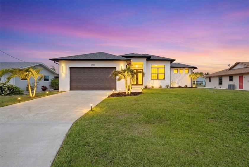 One or more photo(s) has been virtually staged. An exceptional - Beach Home for sale in Port Charlotte, Florida on Beachhouse.com