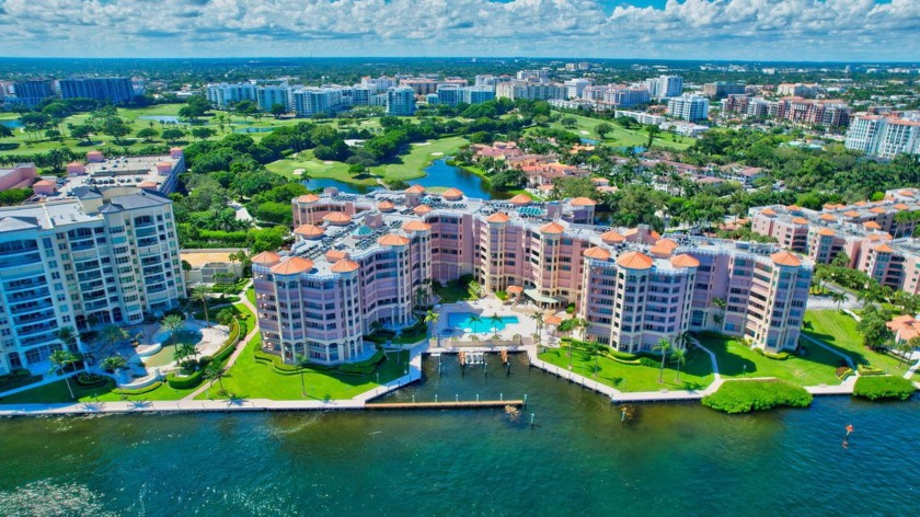 WHAT A CATCH....THIS TURN-KEY  FULLY RENOVATED HOME, IS BRAND - Beach Condo for sale in Boca Raton, Florida on Beachhouse.com