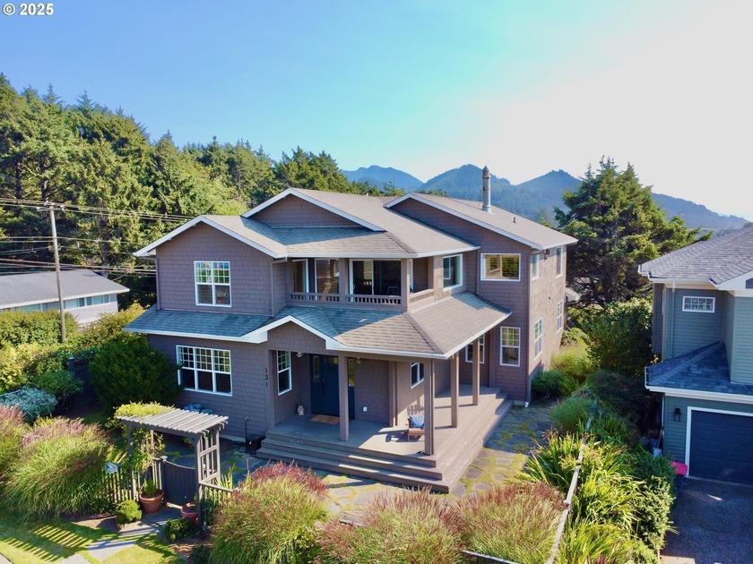 Step into a place where time slows down, where mornings begin - Beach Home for sale in Cannon Beach, Oregon on Beachhouse.com