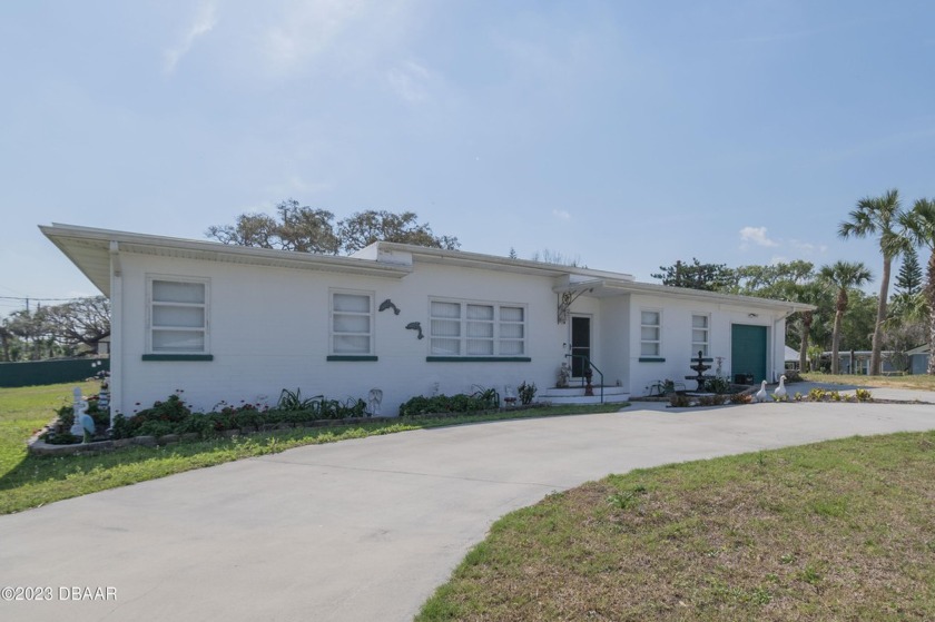 Located on highly sought after S. Peninsula Drive this home is a - Beach Home for sale in Daytona Beach, Florida on Beachhouse.com