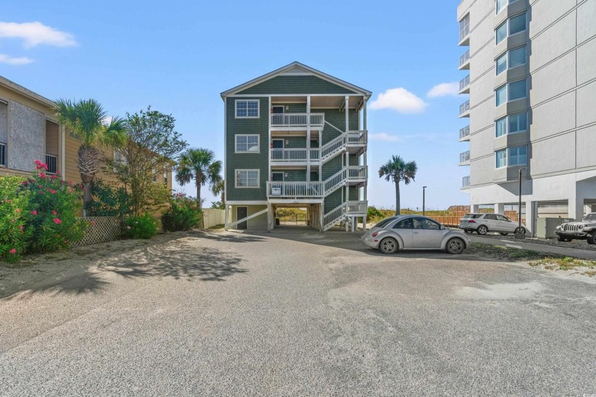 Experience coastal living at its finest with this stunning - Beach Townhome/Townhouse for sale in North Myrtle Beach, South Carolina on Beachhouse.com