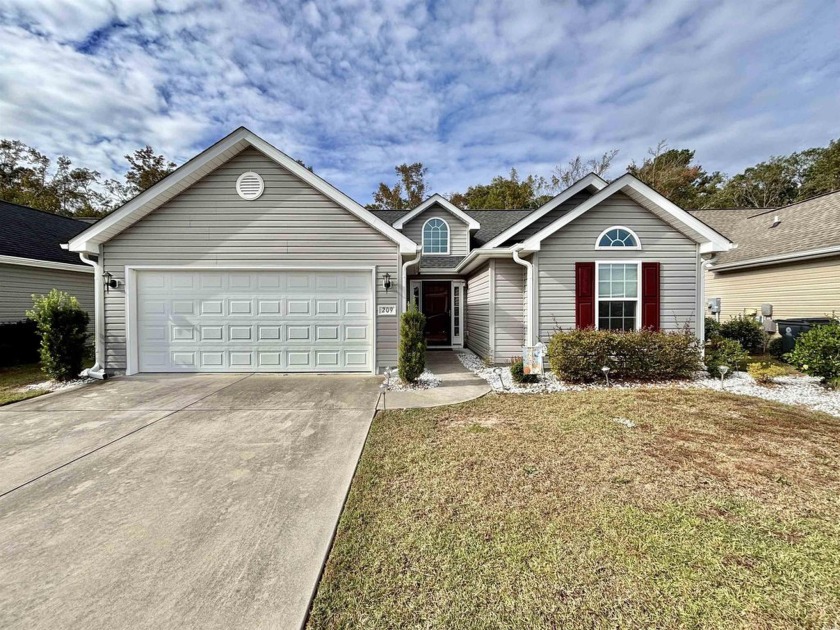 Incredibly well maintained 3-bedroom, 2-bathroom ranch home for - Beach Home for sale in Myrtle Beach, South Carolina on Beachhouse.com