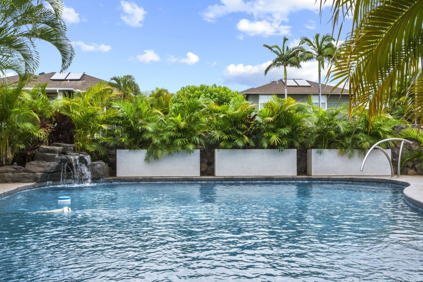 Renovated beach-style 3 bd, 2 ba home with 2 bd, 1 ba permitted - Beach Home for sale in Kihei, Hawaii on Beachhouse.com