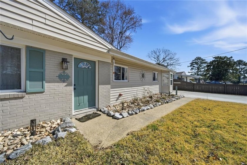 This BEAUTIFUL home was remodeled in 2022 and feels brand new! - Beach Home for sale in Virginia Beach, Virginia on Beachhouse.com