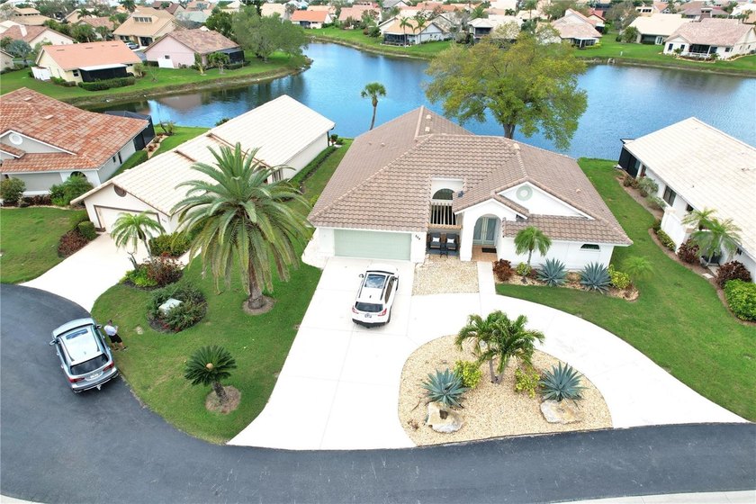 3/2/2  Amazing waterfront Gated community in The Inlets in - Beach Home for sale in Nokomis, Florida on Beachhouse.com