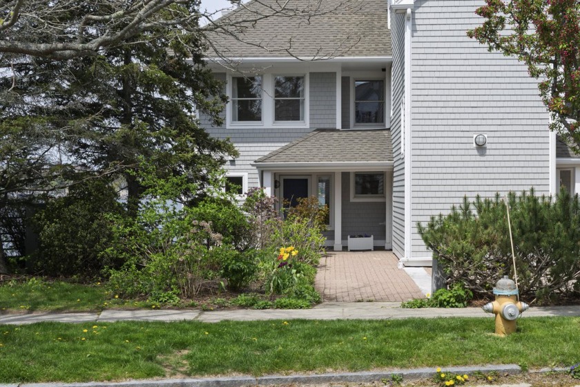 Imagine waking up each morning to the sunlight sparkling on the - Beach Condo for sale in South Portland, Maine on Beachhouse.com