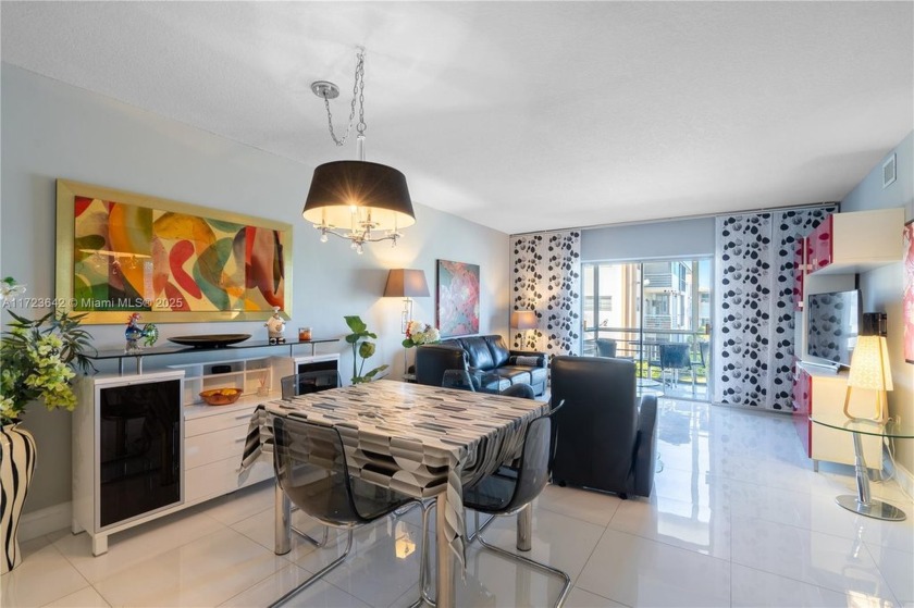 Charming, completely renovated highly desirable 2-bedroom corner - Beach Other for sale in North Miami Beach, Florida on Beachhouse.com